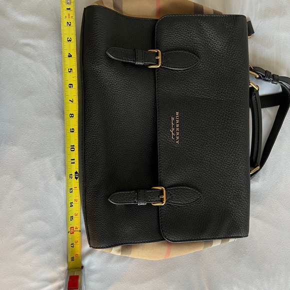Burberry Messenger Bag - Picture 7 of 7